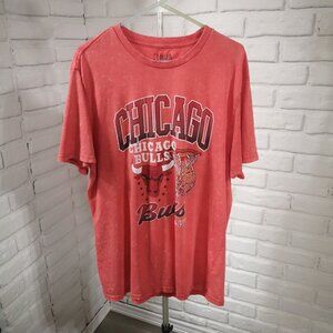 NBA Chicago Bulls Men's Size Large Salmon Straight Fit Short Sleeves T-shirt